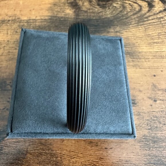 David Yurman Royal Cord Cuff Bracelet in Black Titanium - Medium - RARE - Picture 8 of 12